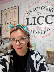 AustraliaPromoNow.Com - Square Scarf