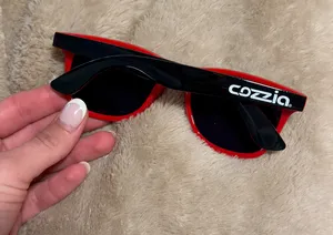 AustraliaPromoNow.Com - Two-Tone Tropic Sunglasses