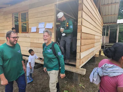 Helping people in the EcuadoreanAmazon Jungle
