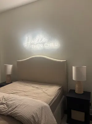 Artwork Neon Sign - Bedroom