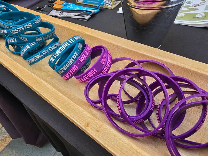 AustraliaPromoNow.Com - Embossed Printed