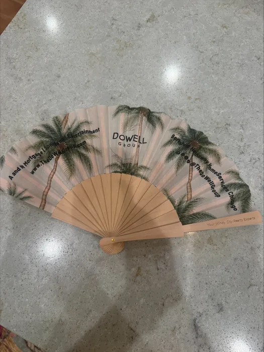AustraliaPromoNow.Com - Smooth Open & Close Hand Fans